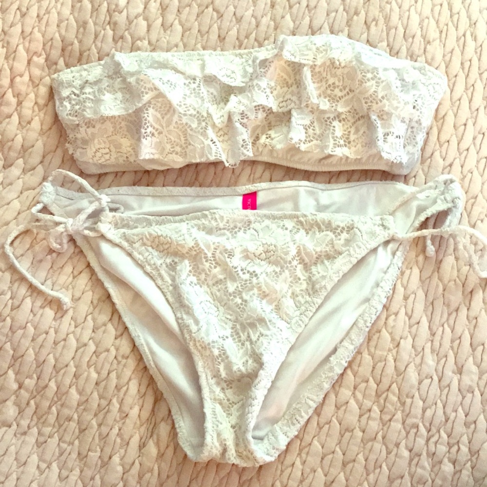 Floral lace white bandeau bikini
